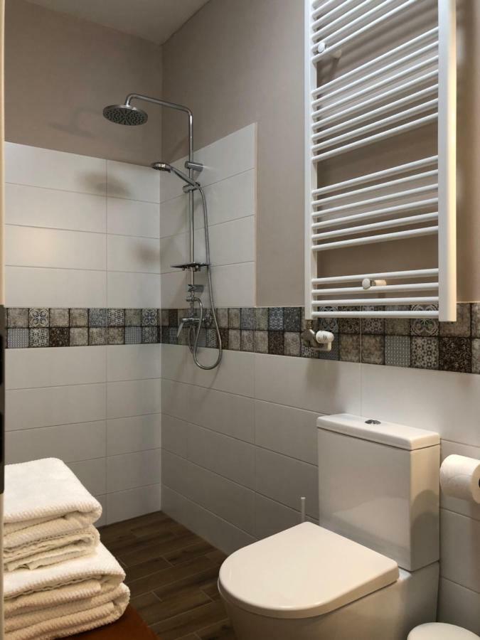 شقة White Crow House Hévíz المظهر الخارجي الصورة