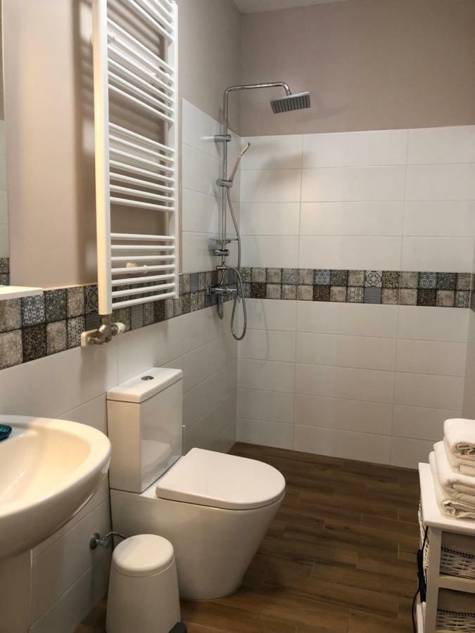 شقة White Crow House Hévíz المظهر الخارجي الصورة