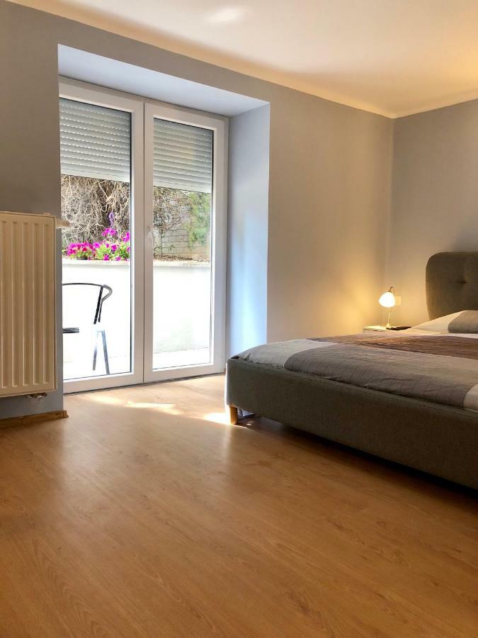 شقة White Crow House Hévíz المظهر الخارجي الصورة
