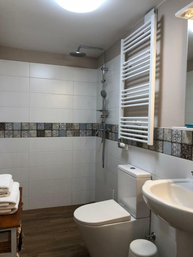 شقة White Crow House Hévíz المظهر الخارجي الصورة